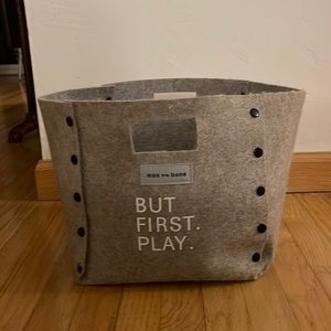 Maxbone dog toy felt bag